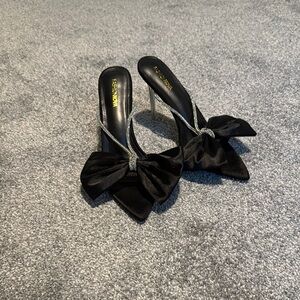 Fashion Nova Black Heels with High Thin Heel and Large Bow